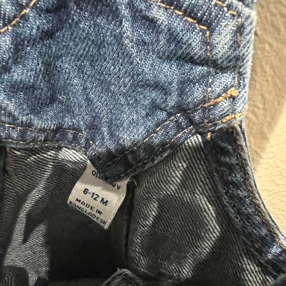 Old Navy Baby Classic Blue Kids Denim Romper EUC Size 6-12 months - Picture 2 of 2